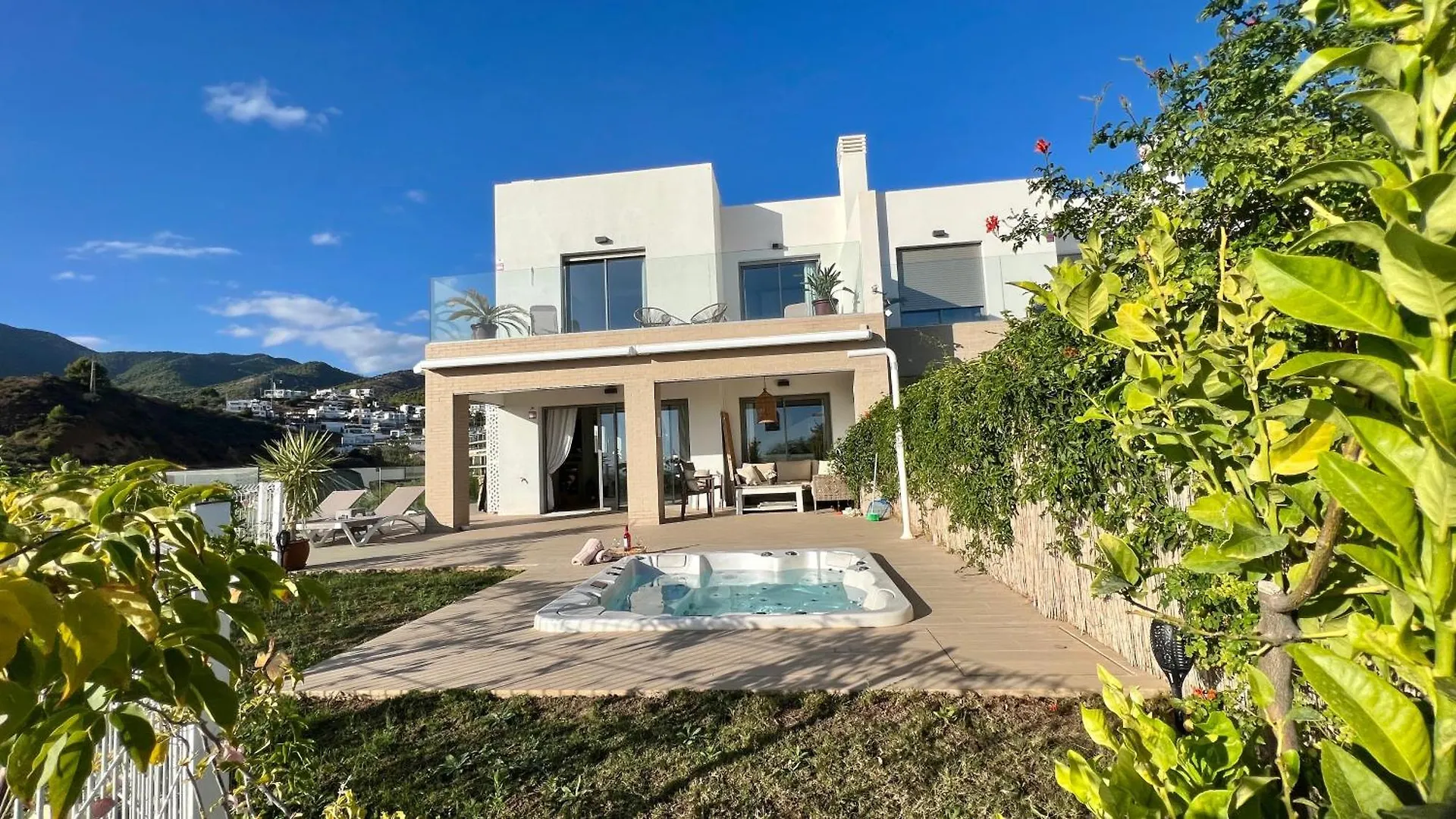 Casa Carolina - That One In Higueron With Jacuzzi, Pool And Best Views Mijas