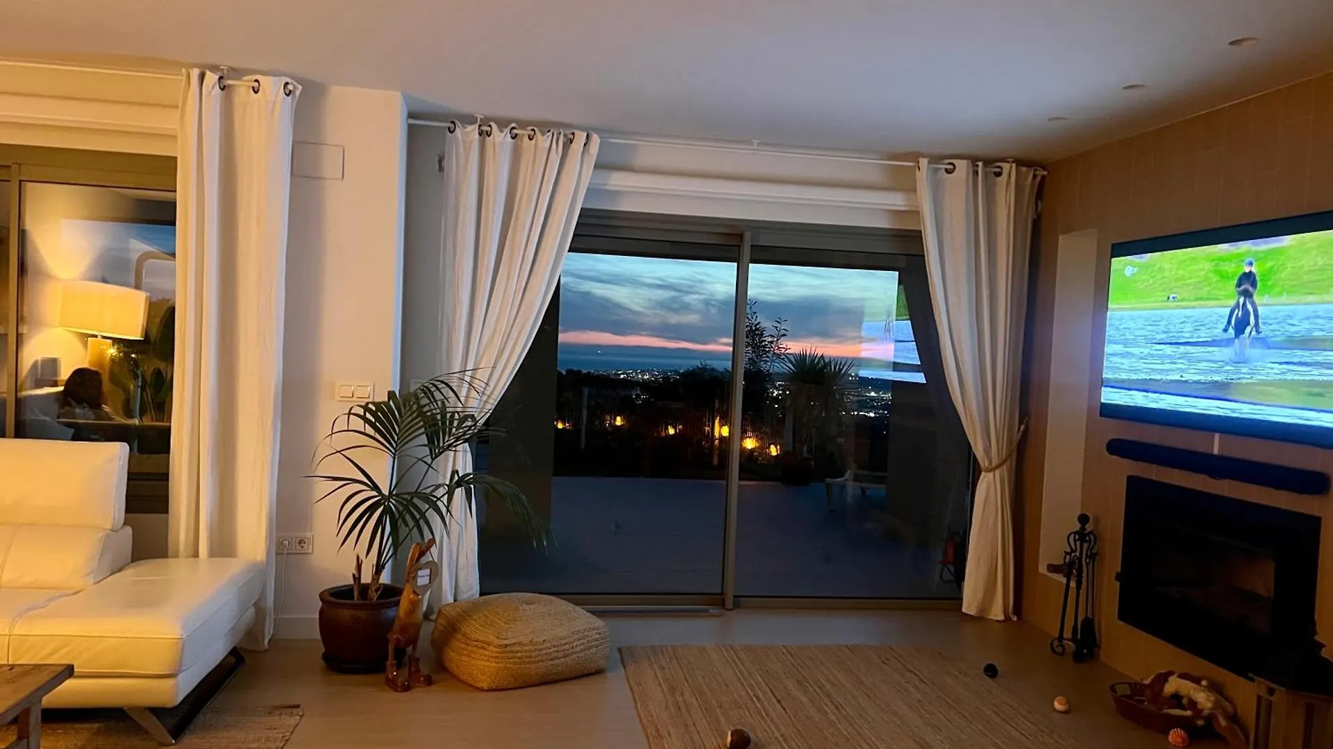 Casa Carolina - That One In Higueron With Jacuzzi, Pool And Best Views Mijas
